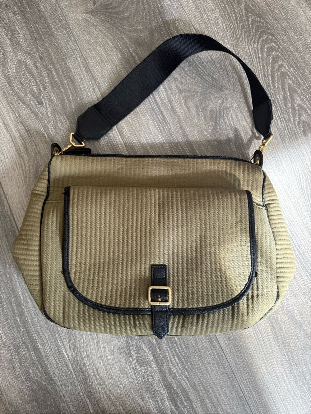 Vintage Vera Bradley Quilted Crossbody Shoulder Bag with Black Trim